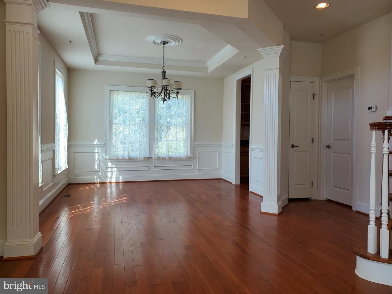 411 Greenebaum Ln - Photo 5 of 46