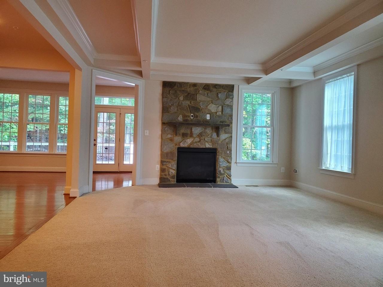 411 Greenebaum Ln - Photo 7 of 46
