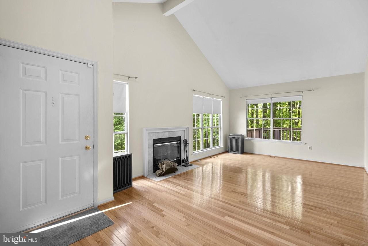 1469 Casino Cir - Photo 5 of 31