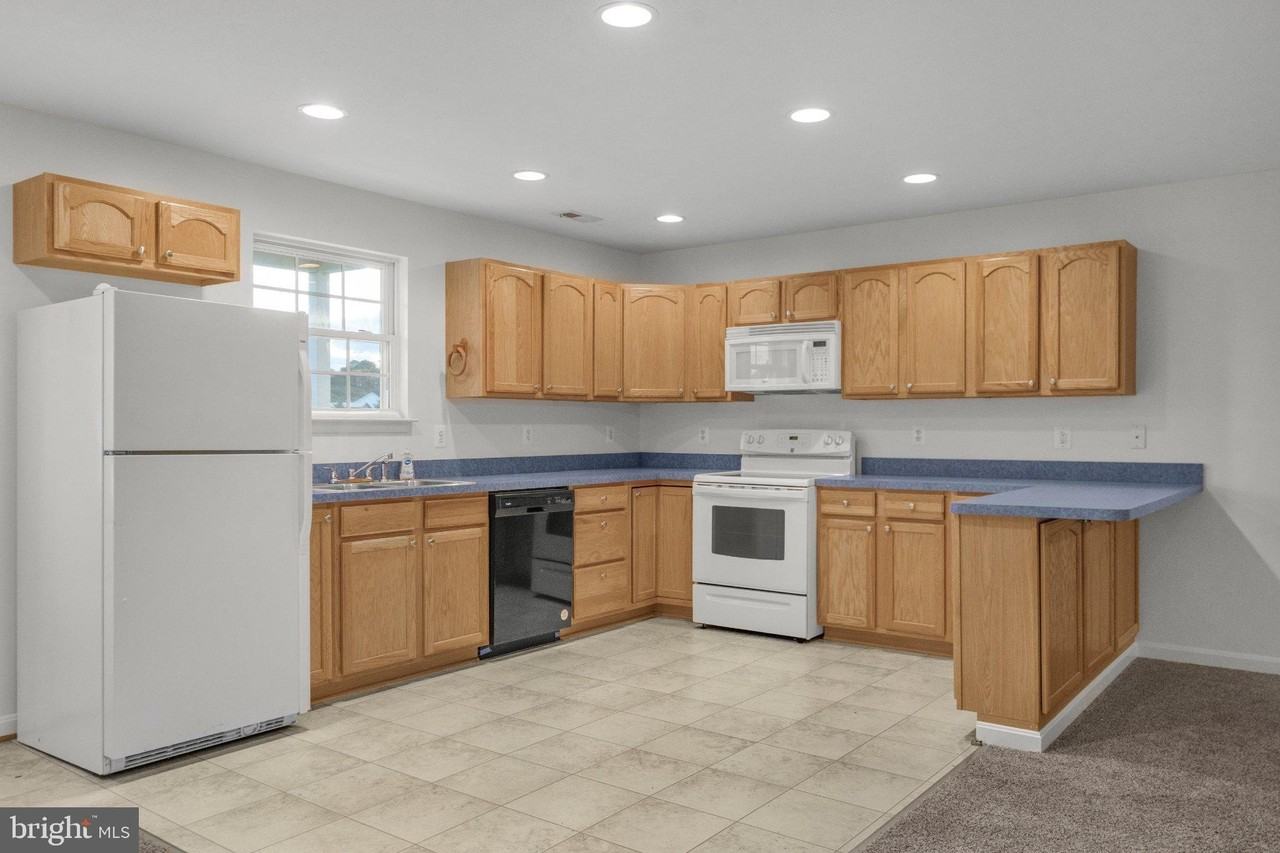 41166 Glenwood Pl - Photo 4 of 19