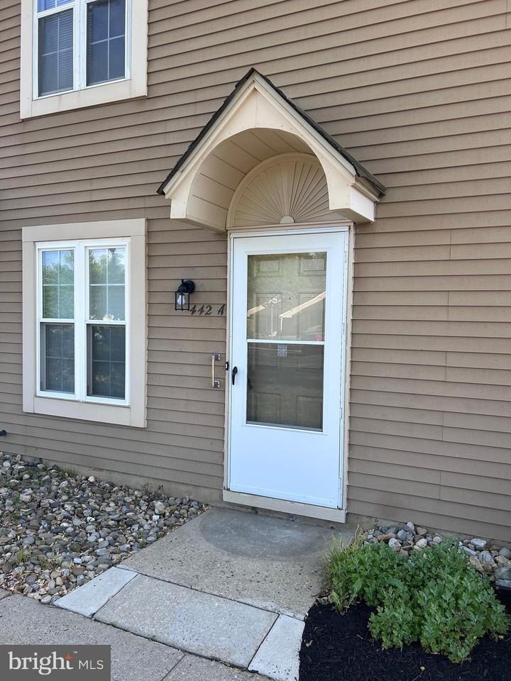 5107A Adelaide Dr - Photo 4 of 19