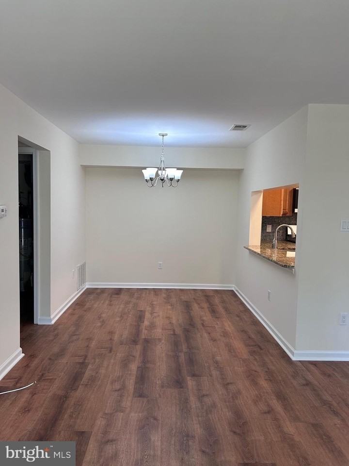 5107A Adelaide Dr - Photo 5 of 19