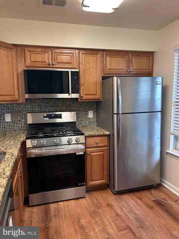 5107A Adelaide Dr - Photo 7 of 19
