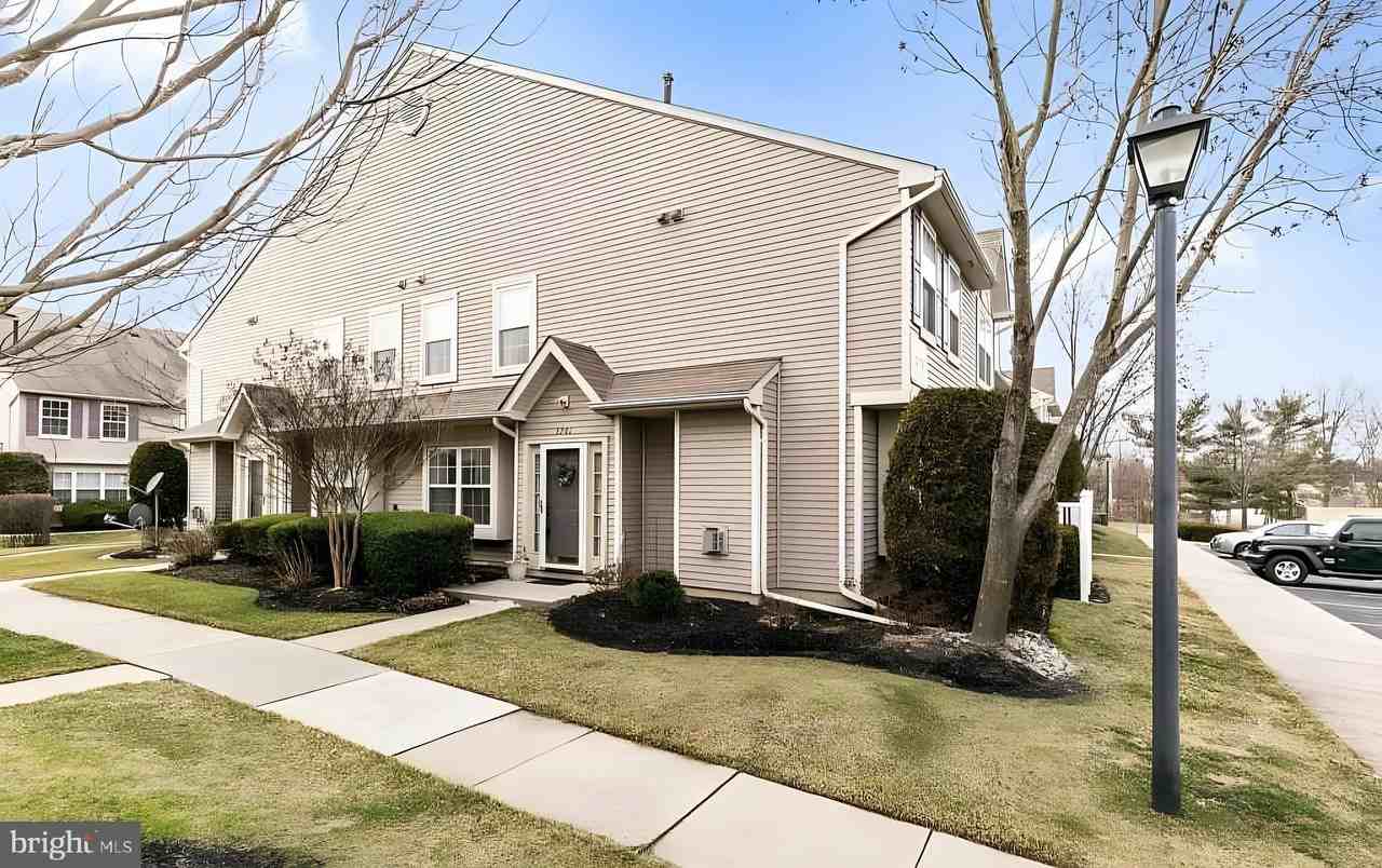5701 Essex Ln - Photo 3 of 28