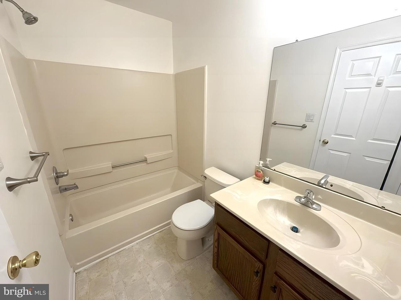 5701 Essex Ln - Photo 7 of 28