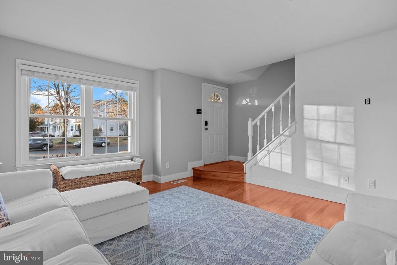 23 Violet Ln - Photo 6 of 30