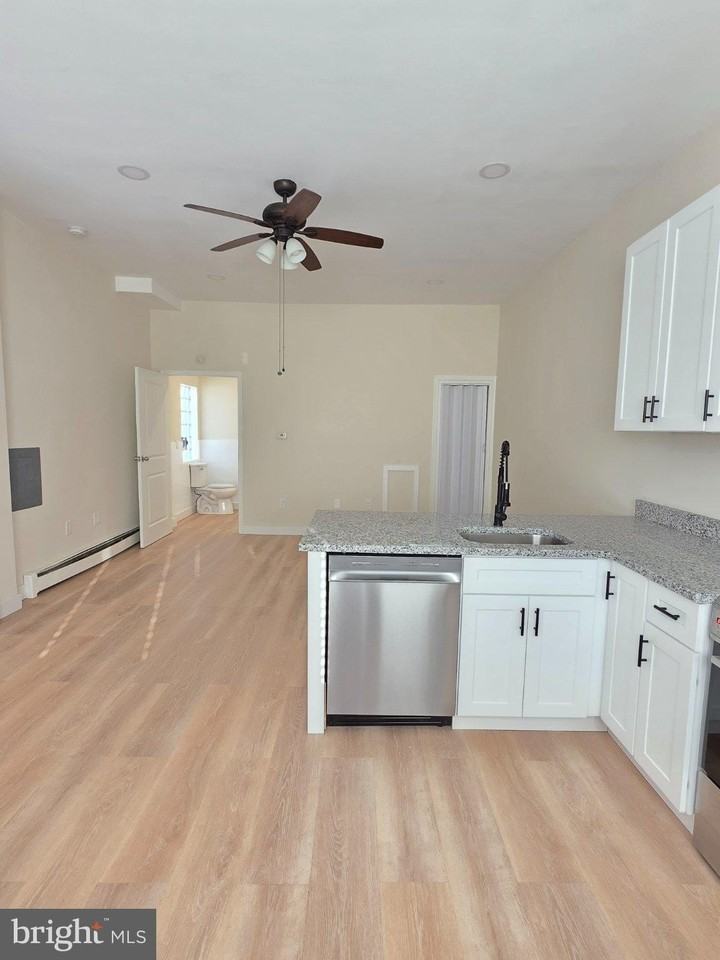 2715 E Ontario St #A - Photo 3 of 15
