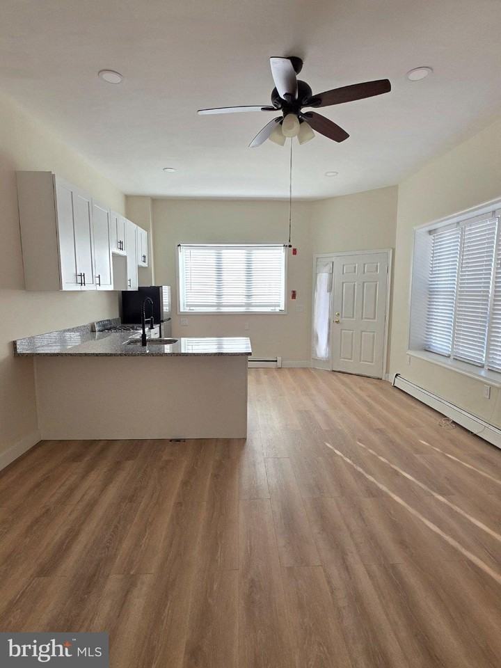 2715 E Ontario St #A - Photo 6 of 15