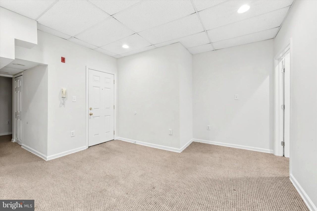 35 S 19th St #2 - Photo 2 of 15