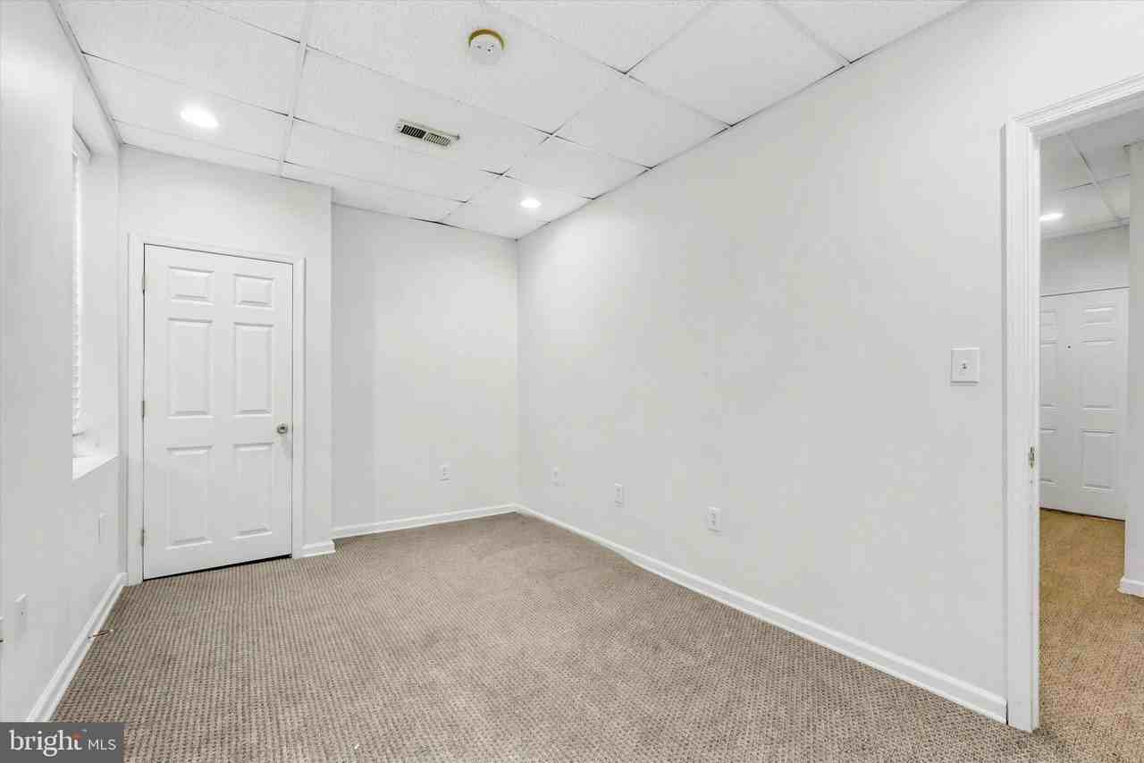 35 S 19th St #2 - Photo 5 of 15