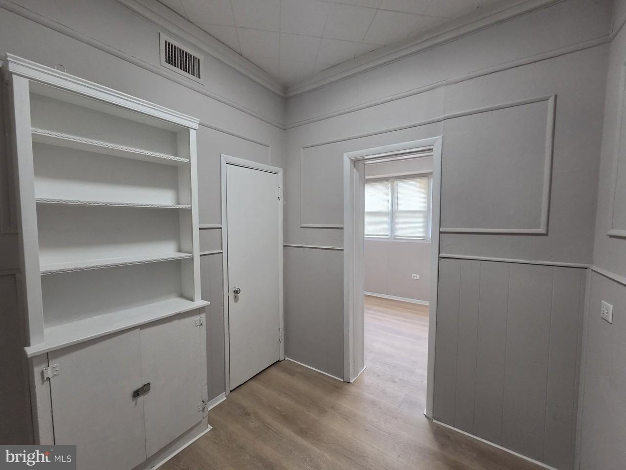 633 E Allegheny Ave - Photo 5 of 37