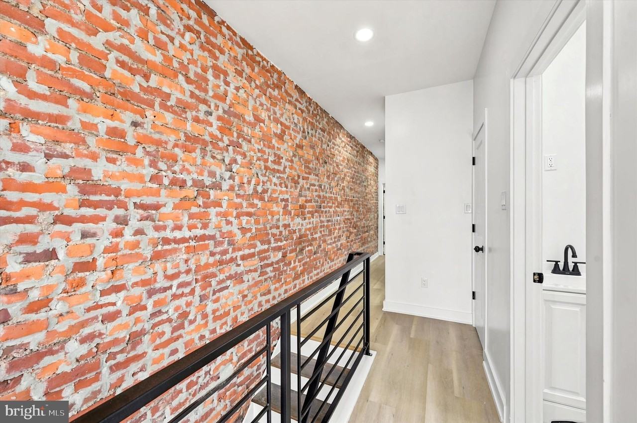 4837 N 15th St #B - Photo 7 of 17