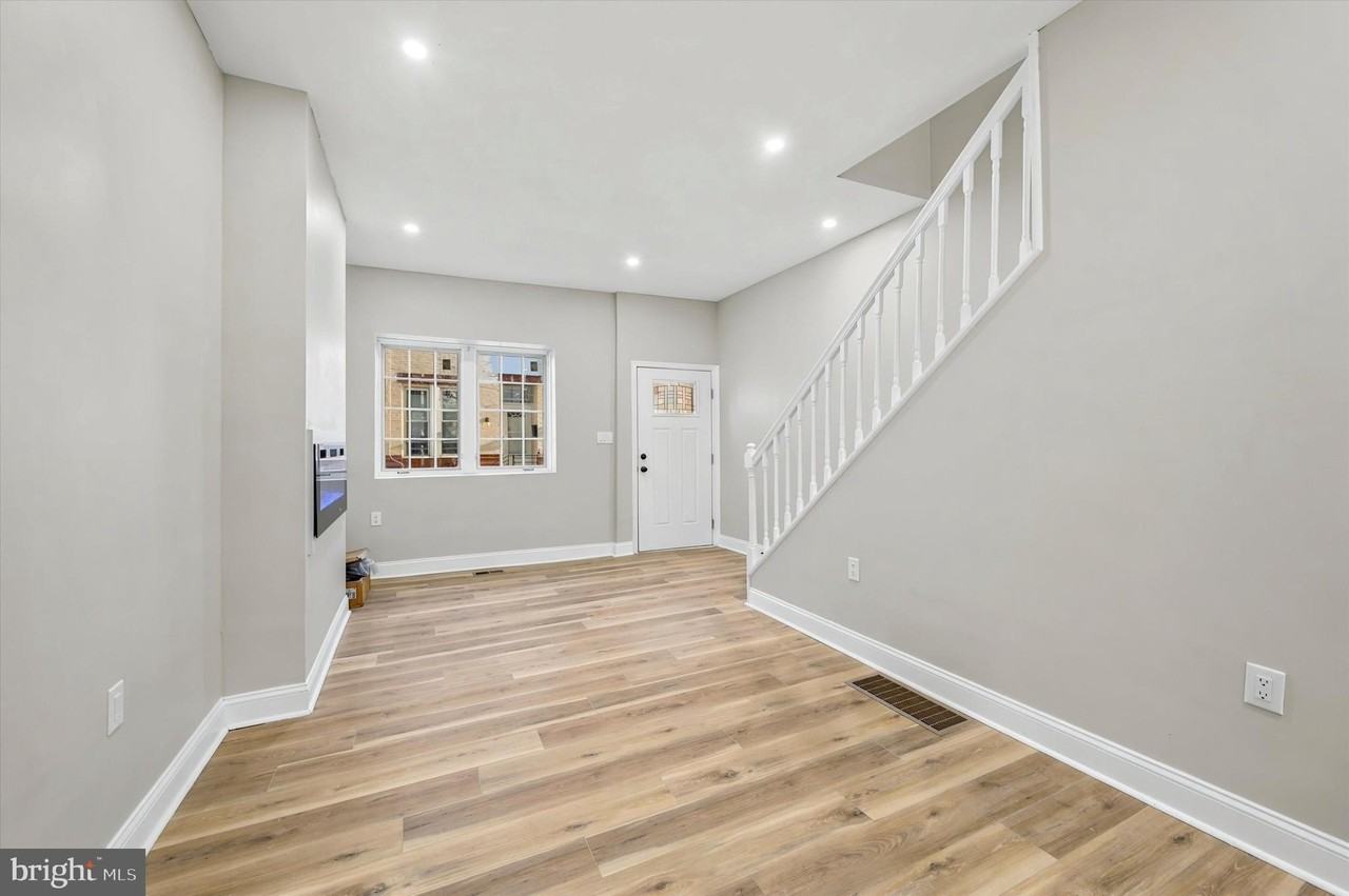 2811 W Albert St - Photo 3 of 17