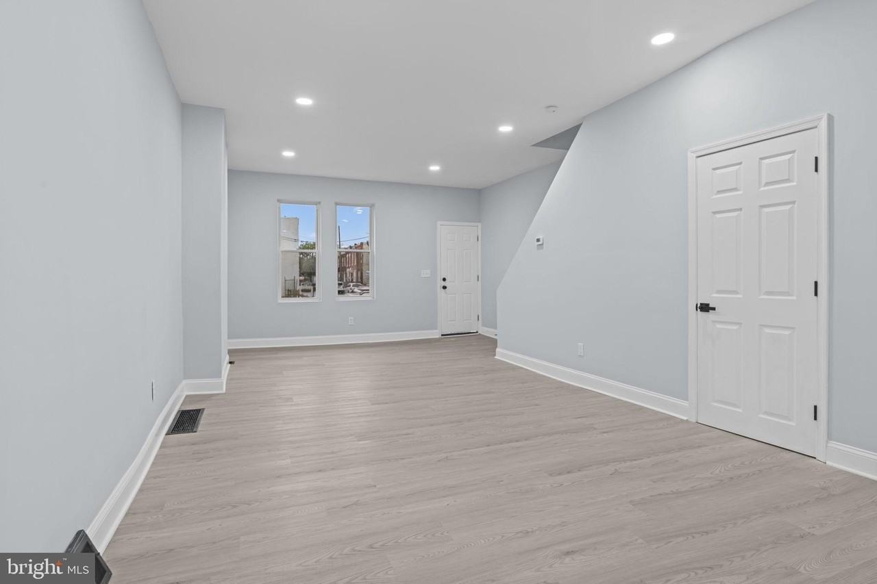 1612 S 24th St - Photo 3 of 24