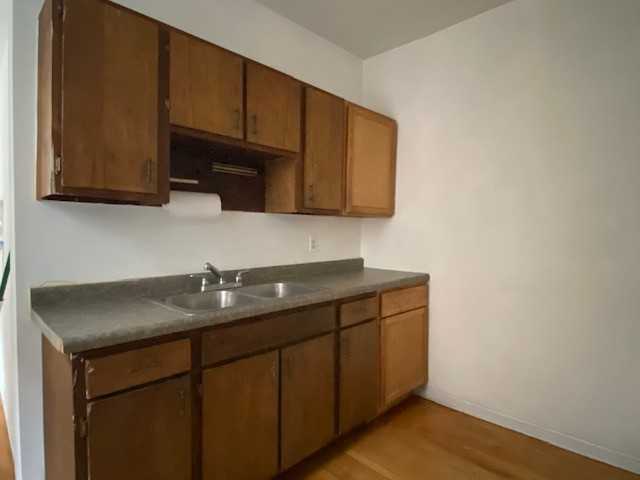 1228 West Winnemac Avenue #2 - Photo 2 of 5