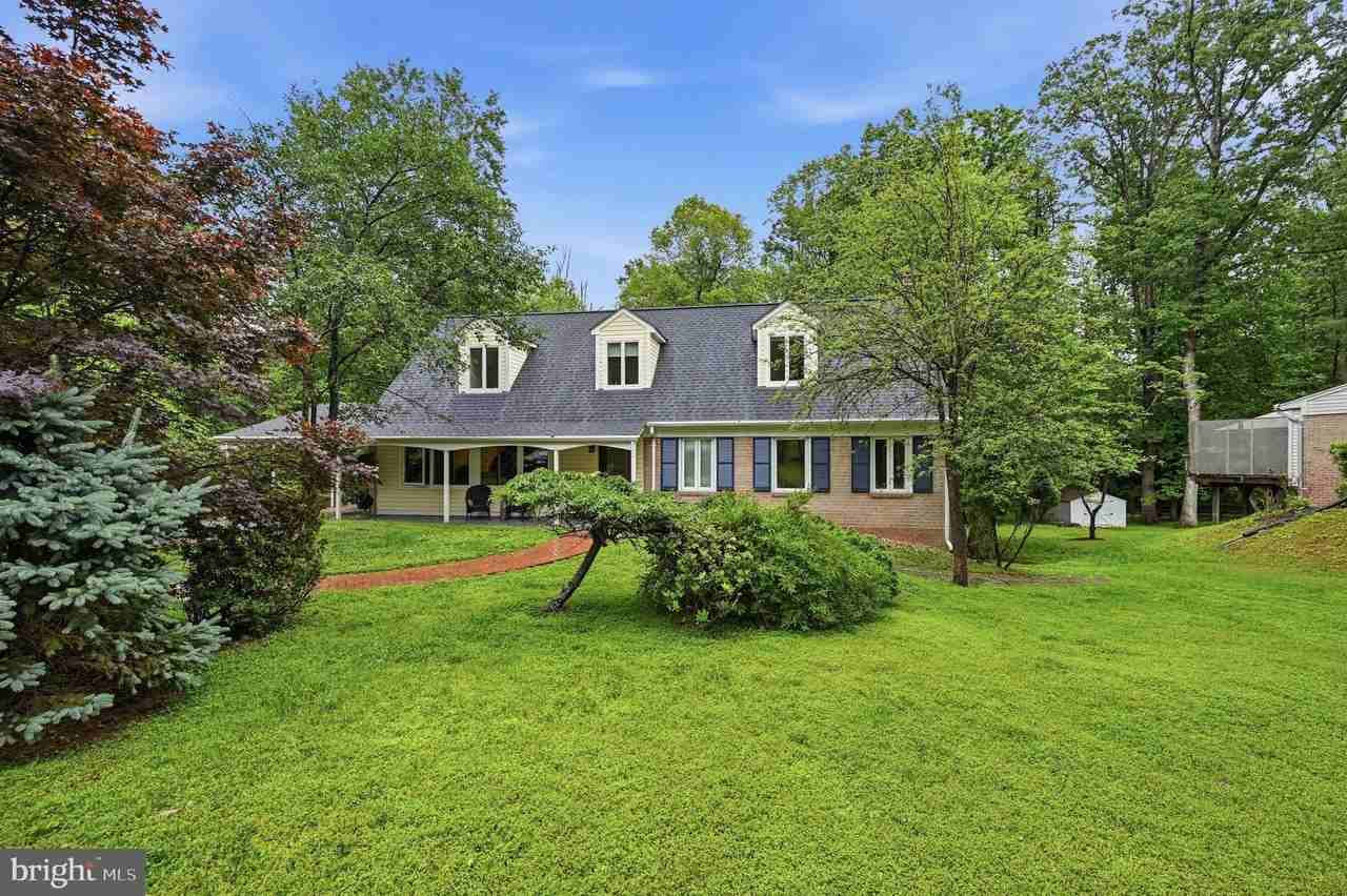 2506 Pinoak Ln - Photo 2 of 33