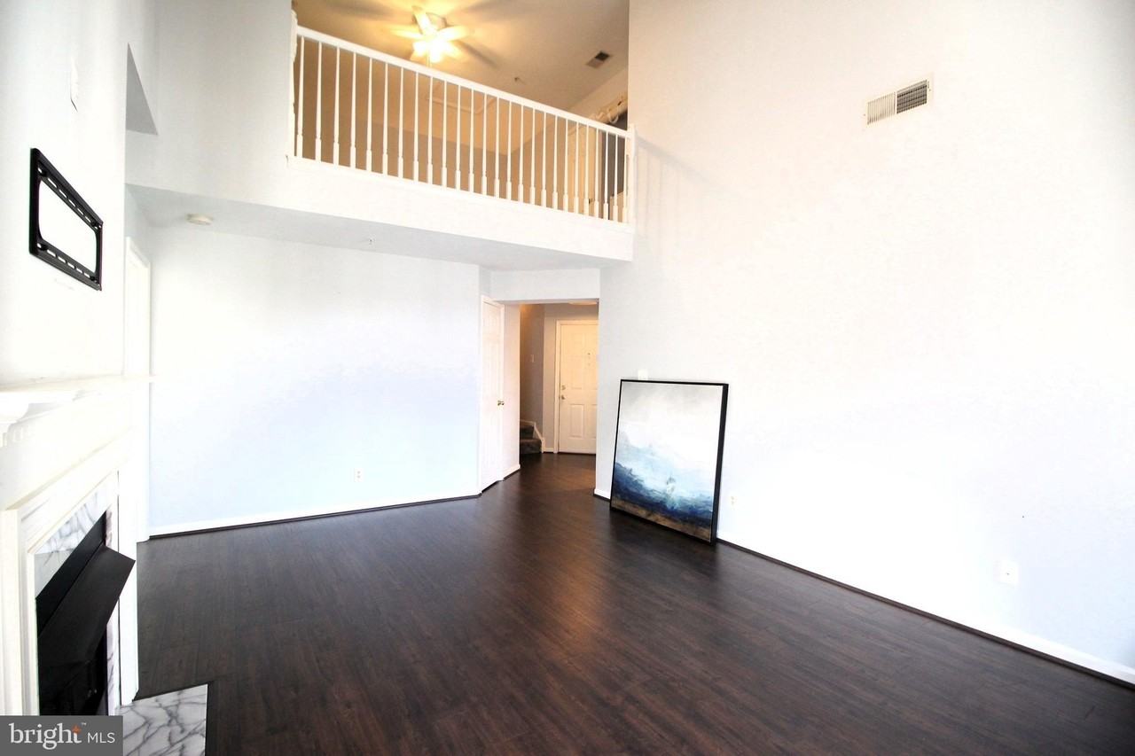 46598 Drysdale Ter #303 - Photo 6 of 28
