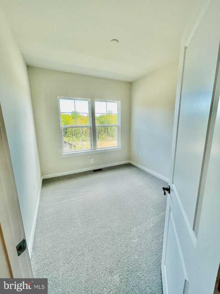 17912 Woods Overlook Dr - Photo 5 of 29