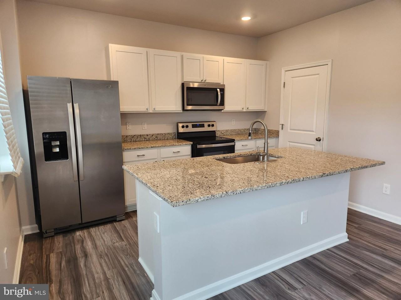 214 Gumspring Dr - Photo 2 of 20