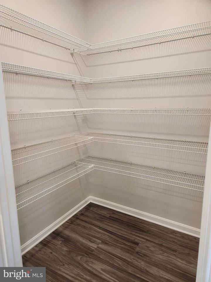 214 Gumspring Dr - Photo 5 of 20