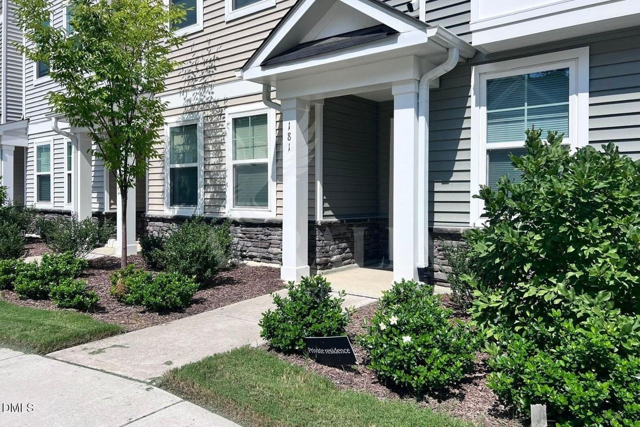 181 Ivy Vine Way - Photo 3 of 22