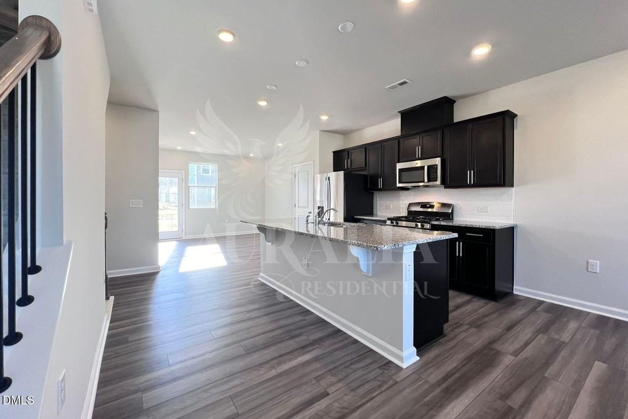 181 Ivy Vine Way - Photo 4 of 22