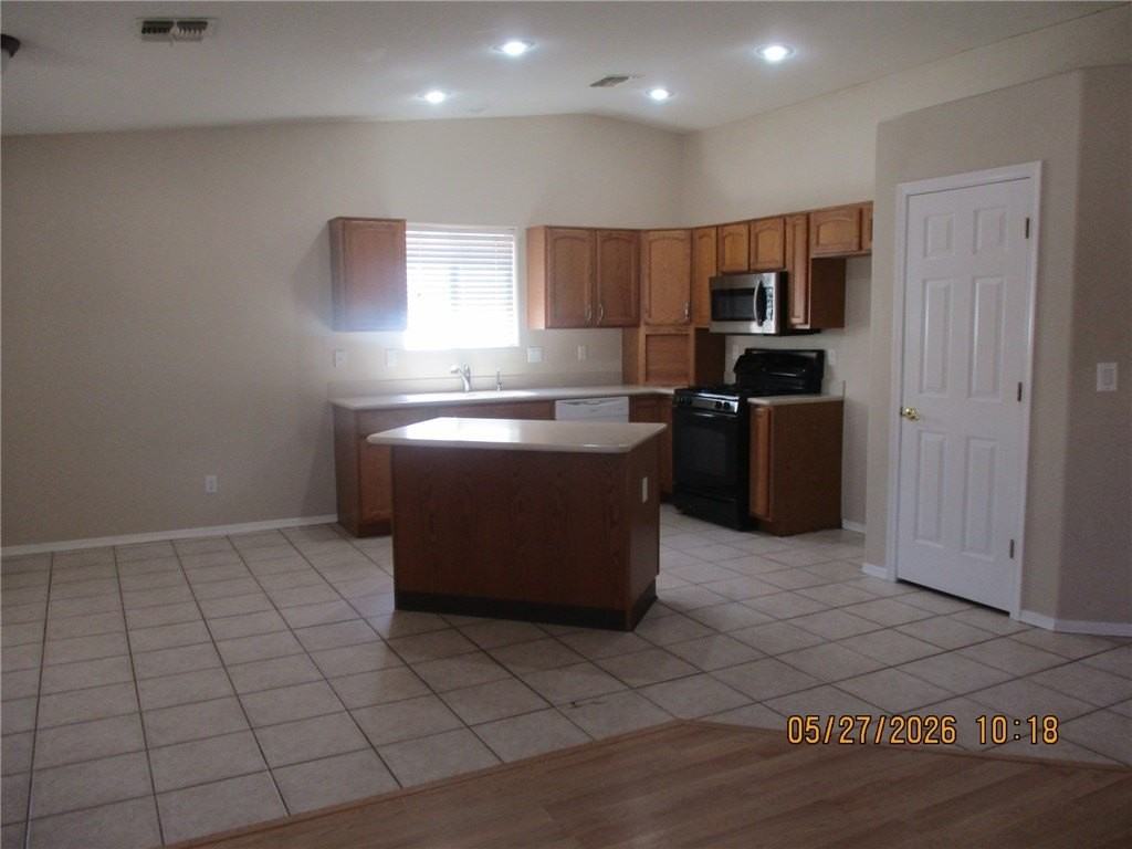1903 E Owens Lake Dr - Photo 5 of 29