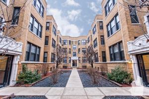 featured image of 719 W Barry Ave
