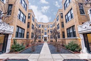 719 W Barry Ave - Photo 1 of 1