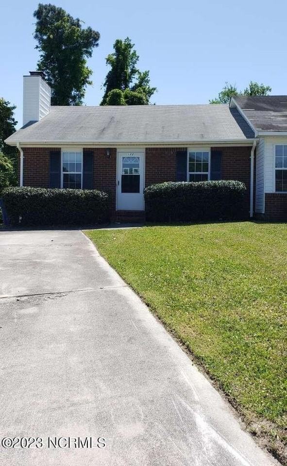122 Creekview Dr - Photo 2 of 31