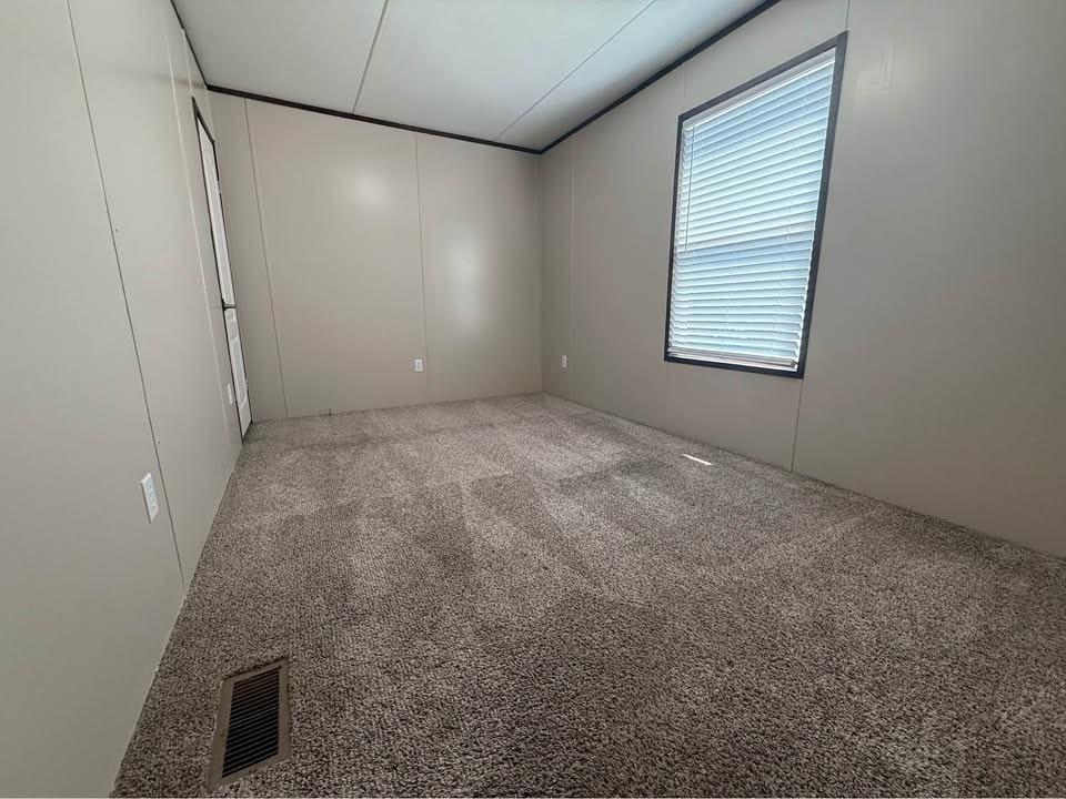 113 Betty St - Photo 5 of 15