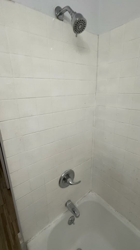 14 Lester Street2L #2L - Photo 4 of 11