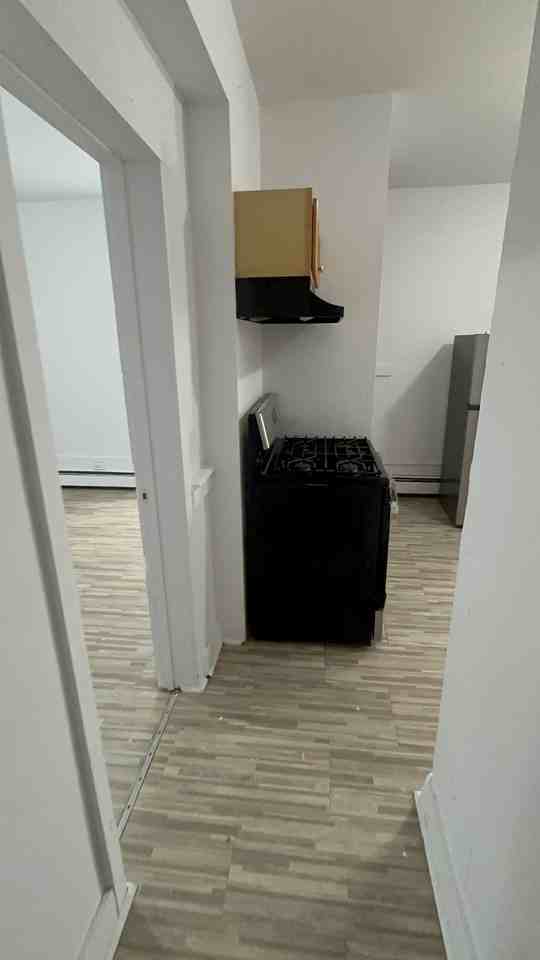 14 Lester Street2L #2L - Photo 5 of 11