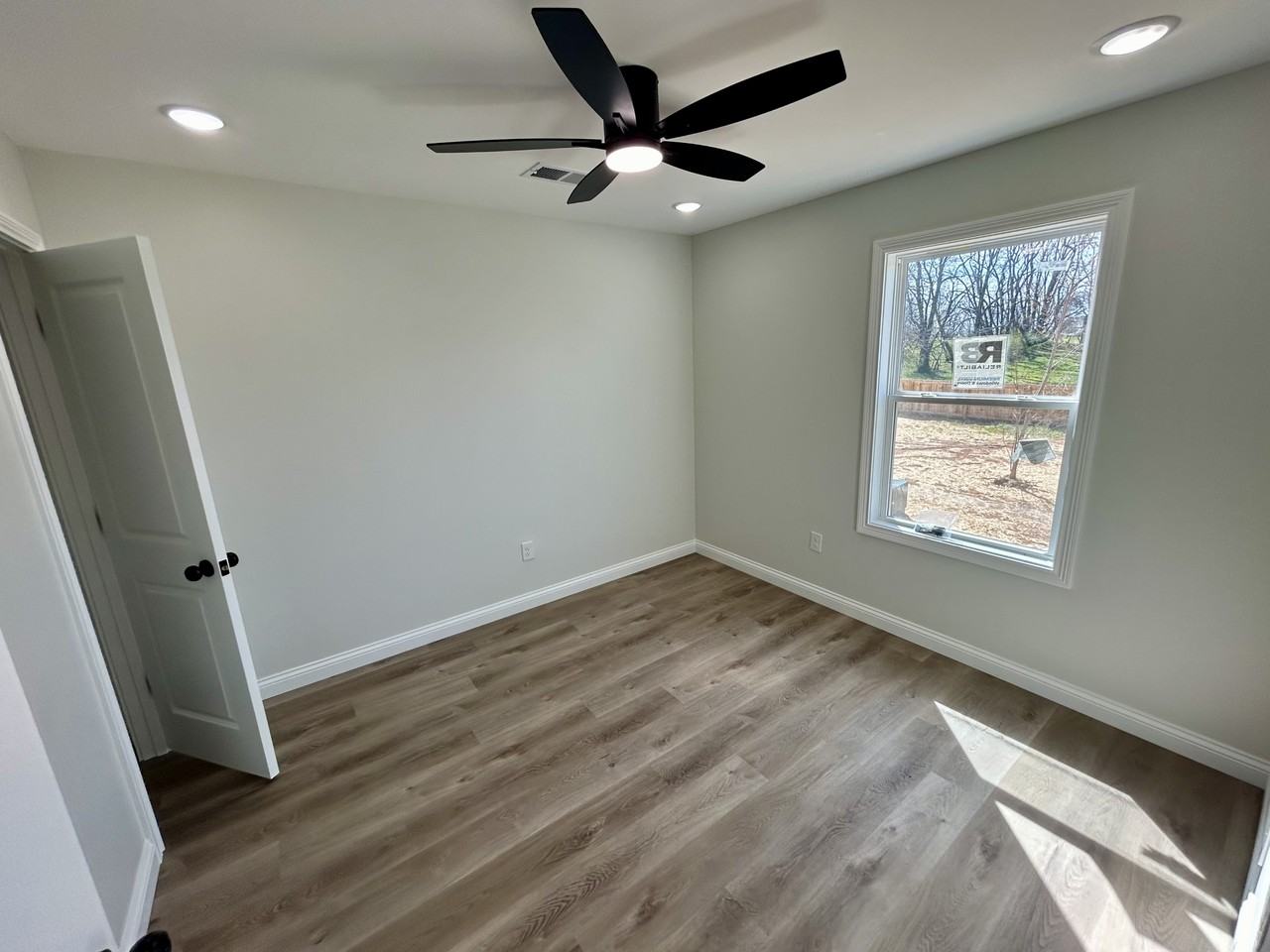 75 Bluegrass Dr #1 - Photo 6 of 13