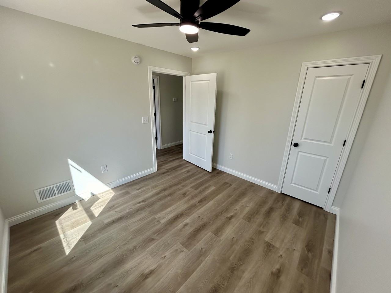 75 Bluegrass Dr #1 - Photo 7 of 13