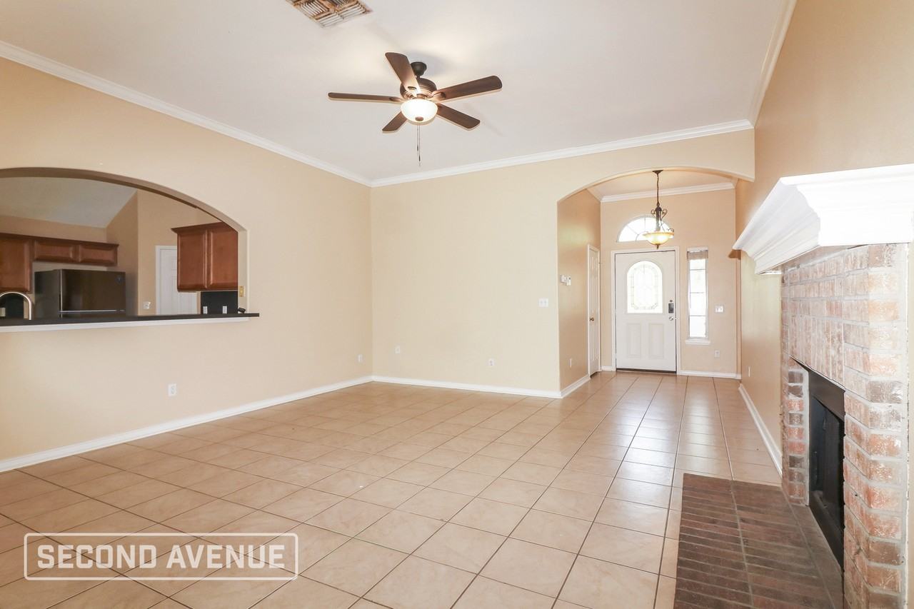 5945 Sutherland Dr - Photo 6 of 28