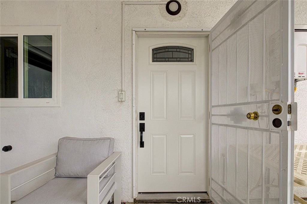 16615 Los Alimos St - Photo 3 of 10