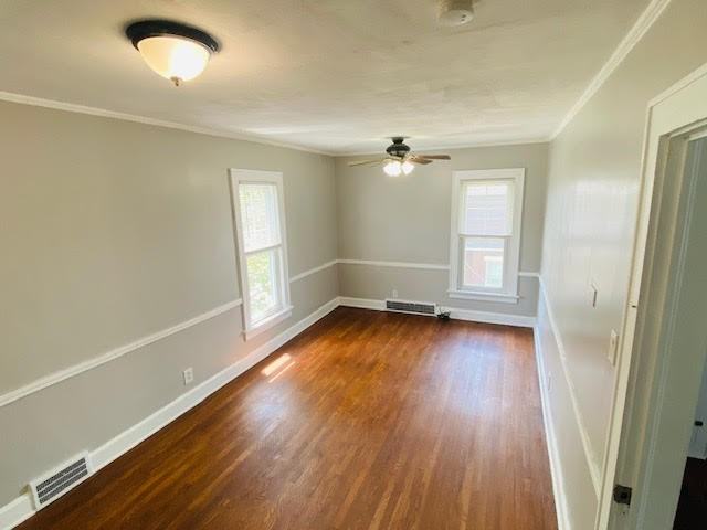 1029 23rd St Nw #1 - Photo 5 of 10