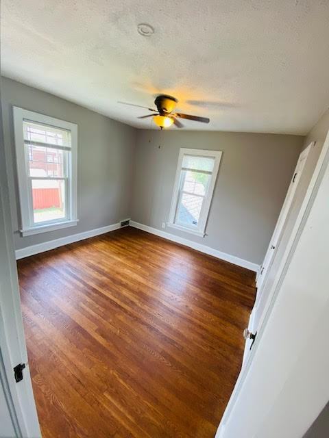 1029 23rd St Nw #1 - Photo 6 of 10