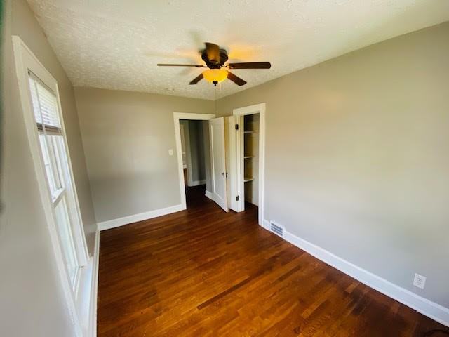 1029 23rd St Nw #1 - Photo 7 of 10