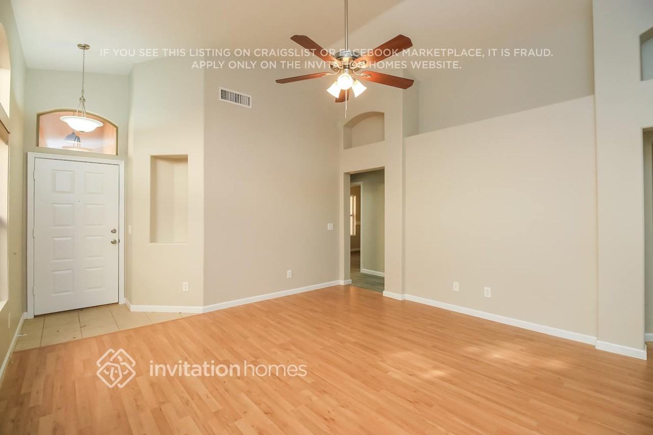 10034 E Carmel Ave - Photo 2 of 15