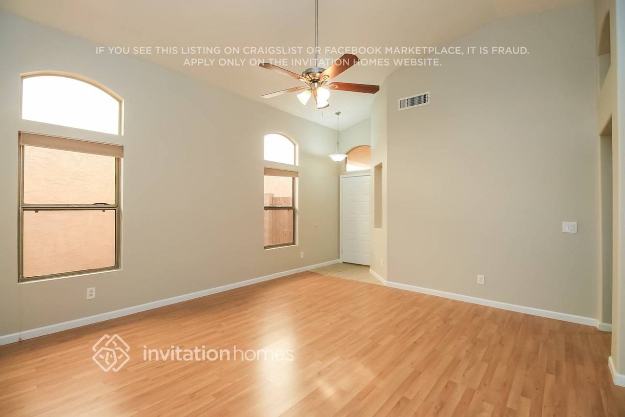 10034 E Carmel Ave - Photo 3 of 15