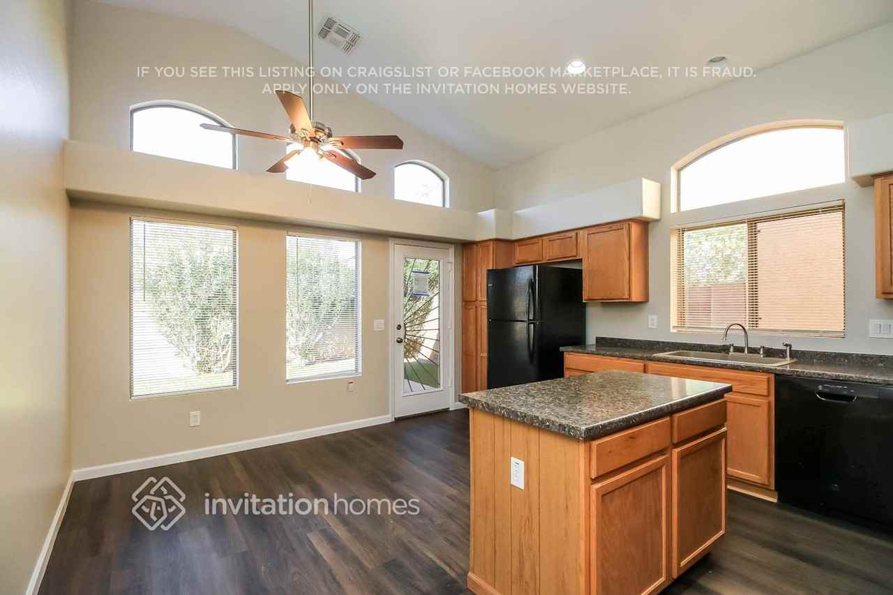 10034 E Carmel Ave - Photo 7 of 15