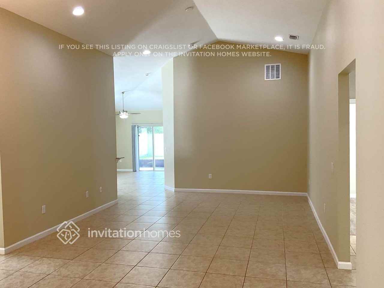 3853 Radley Dr - Photo 2 of 13