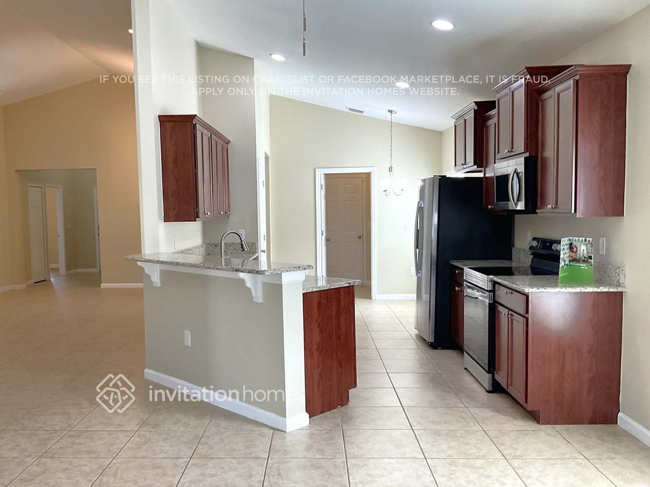 3853 Radley Dr - Photo 3 of 13