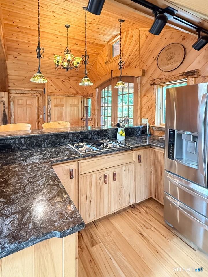 555 W Purchase Rd - Photo 4 of 15