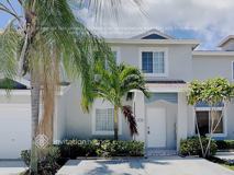 4728 Sw 13th Pl - Photo 1 of 1