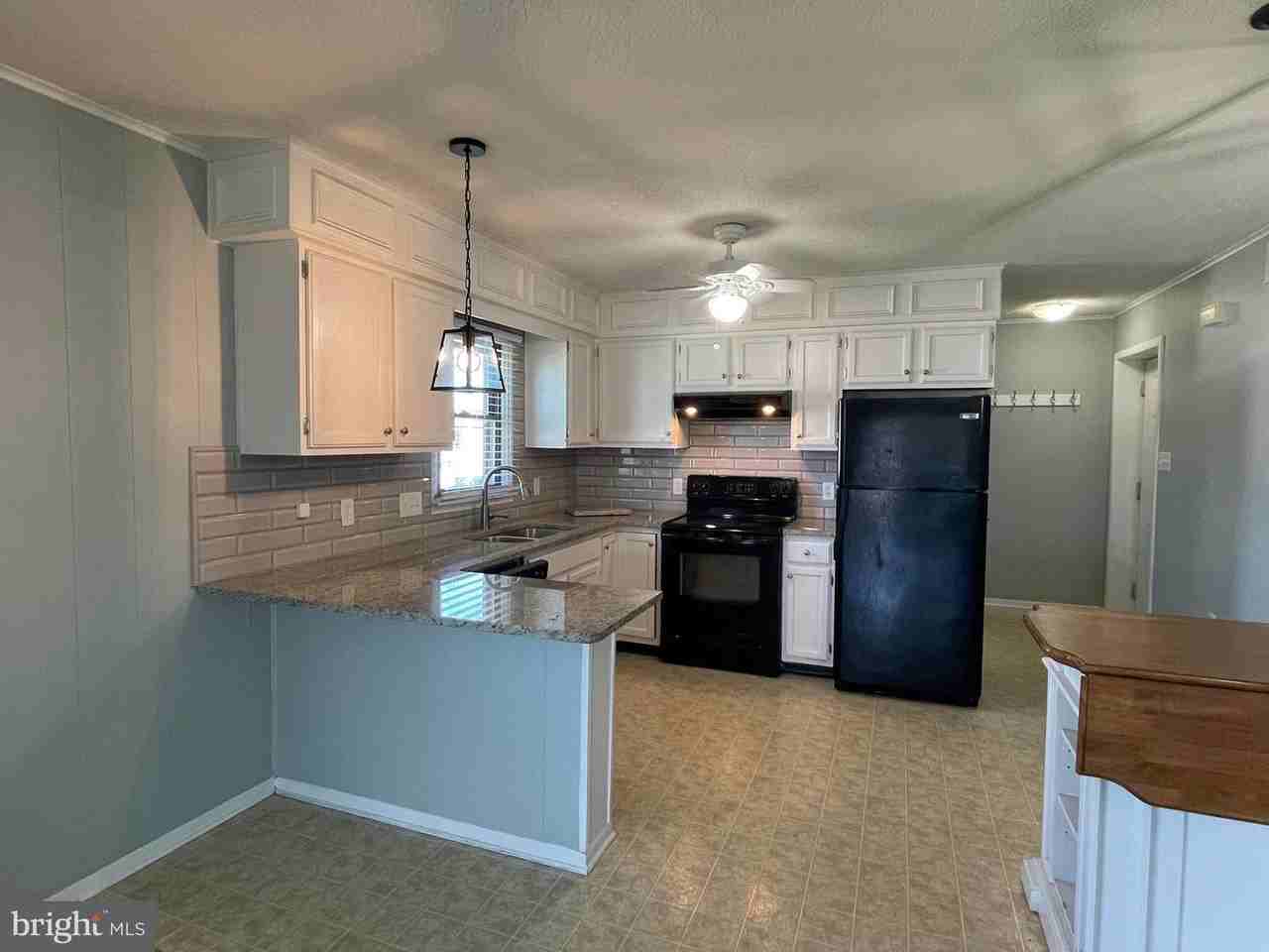 34515 Bushnell Ct ##11 - Photo 2 of 12