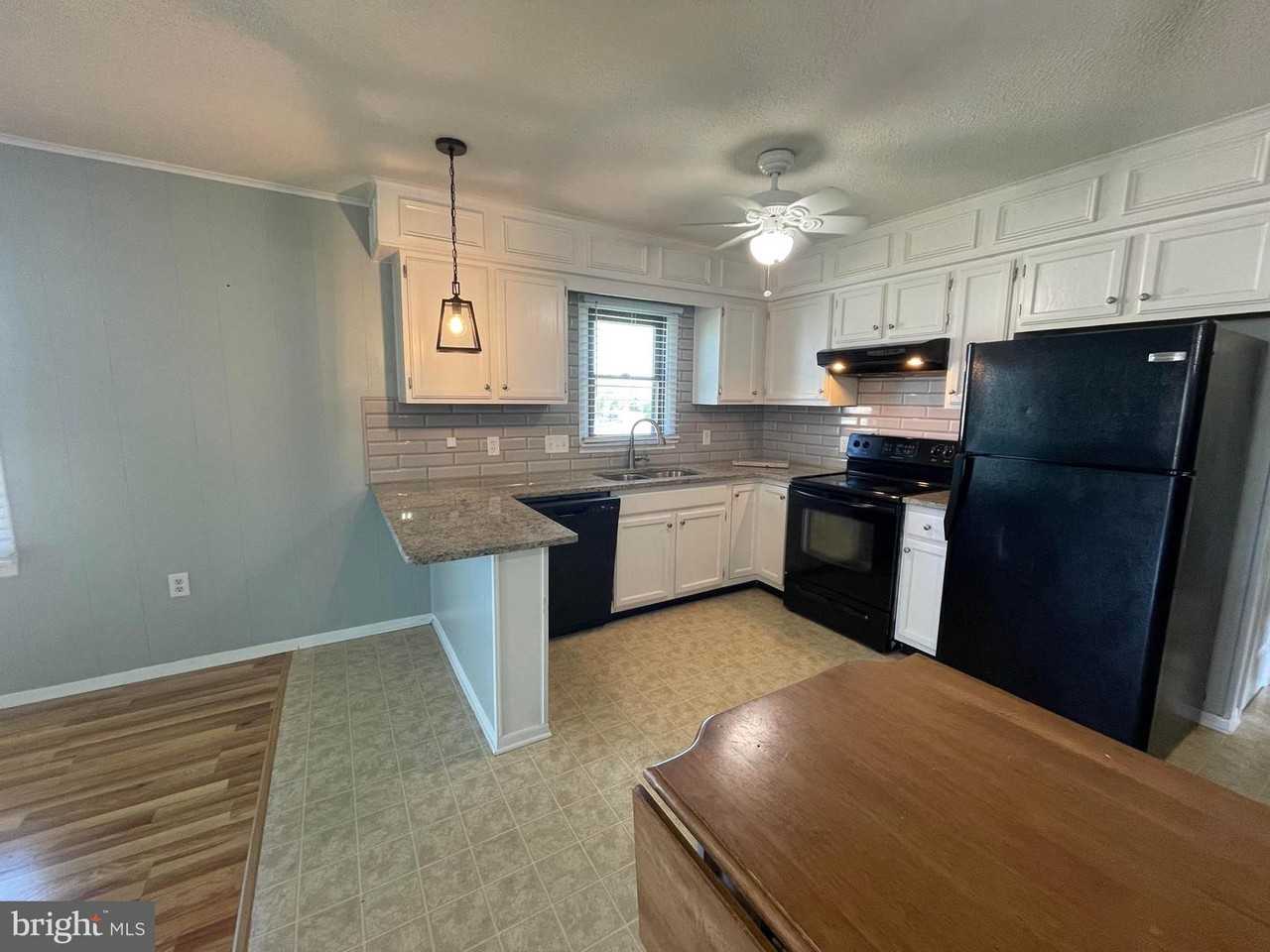 34515 Bushnell Ct ##11 - Photo 4 of 12