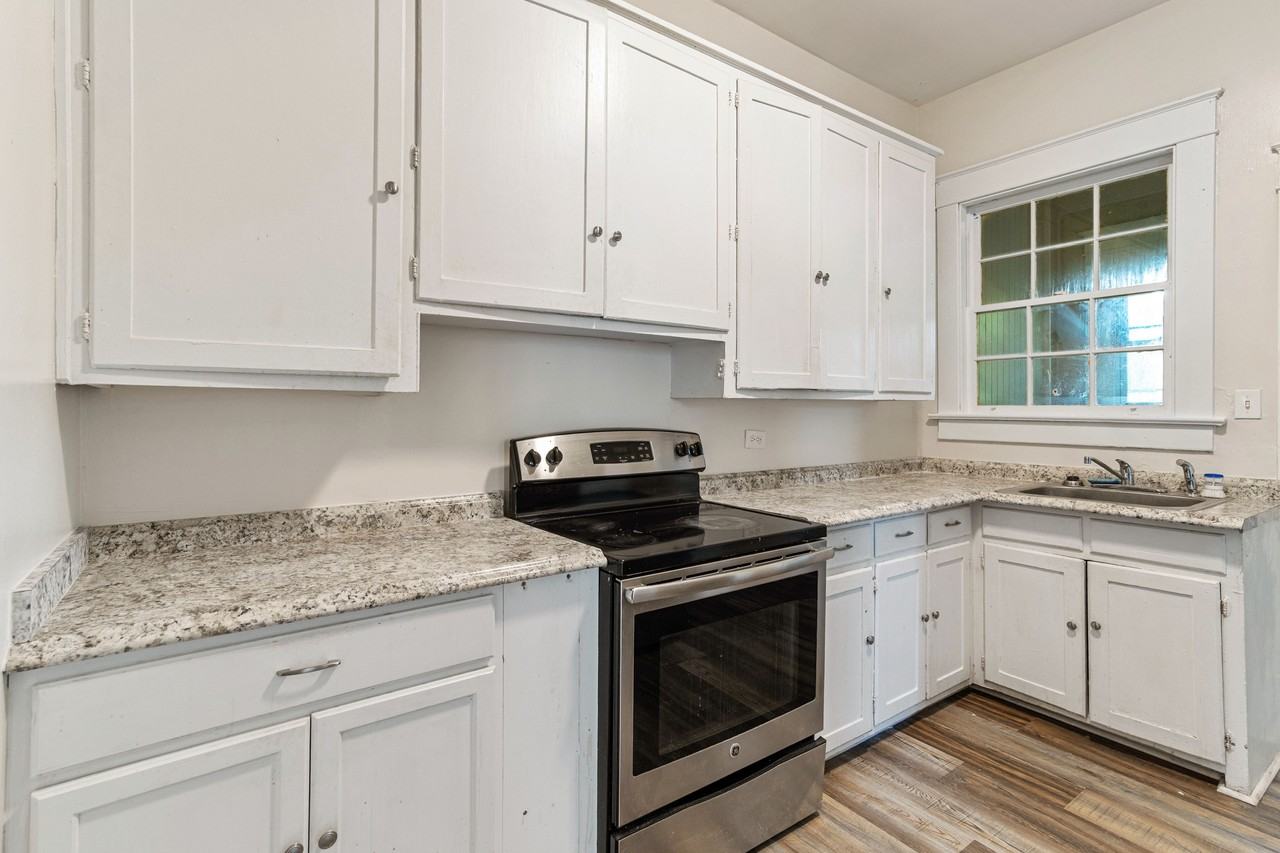 717 Holloway Ave #1 - Photo 3 of 10